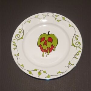 Zrike Brands Disney Villains "Poison Apple" Design Dinner Plate 10.5 Inches